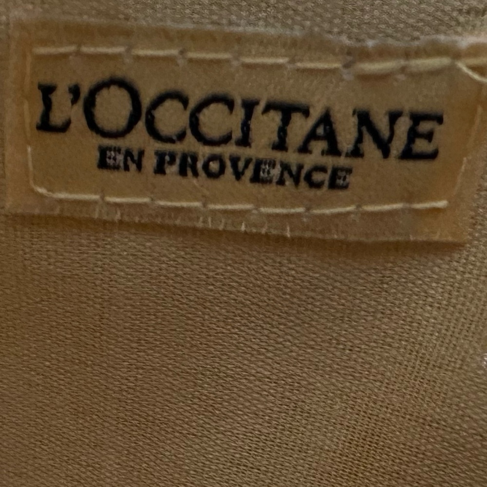 L’Occitane Natural Handmade Chic Straw Bag with Tassel - Picture 3 of 6